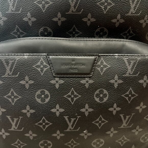 Auth. LOUIS VUITTON Discovery PM Monogram Eclipse Coated Canvas FL2109 Backpack - Picture 3 of 11